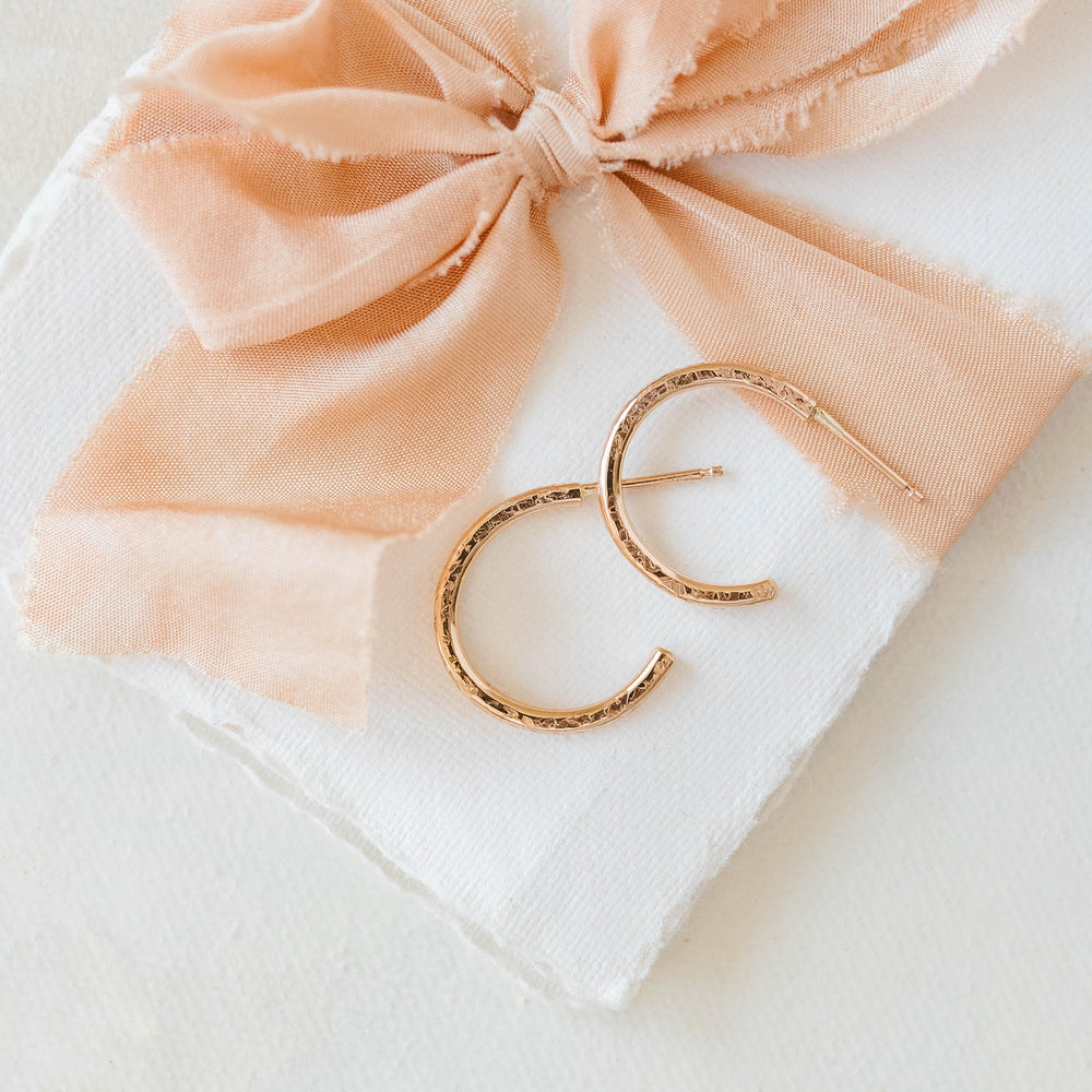SAMPLE - Feather texture hoop earrings