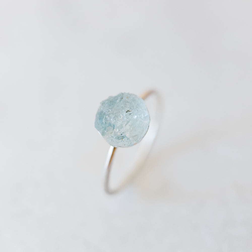 
            
                Load image into Gallery viewer, Raw aquamarine mosaic gemstone ring - luxe.zen
            
        