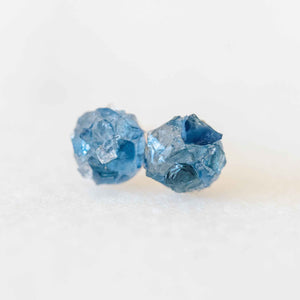 
            
                Load image into Gallery viewer, Raw sapphire mosaic stud earrings - luxe.zen
            
        