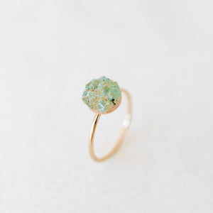 Raw emerald mosaic gemstone ring - luxe.zen