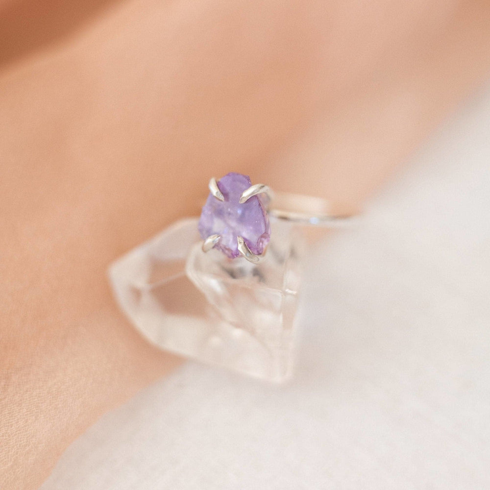Raw amethyst gemstone ring - luxe.zen