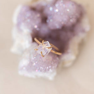 Raw white moonstone gemstone ring - luxe.zen