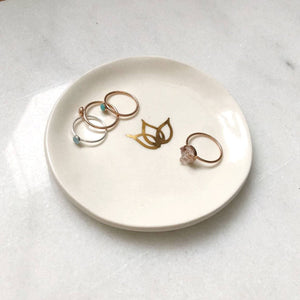 
            
                Load image into Gallery viewer, SAMPLE - Handmade glazed ring dish - luxe.zen
            
        