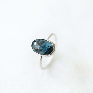 
            
                Load image into Gallery viewer, Teal kyanite nebula ring - luxe.zen
            
        